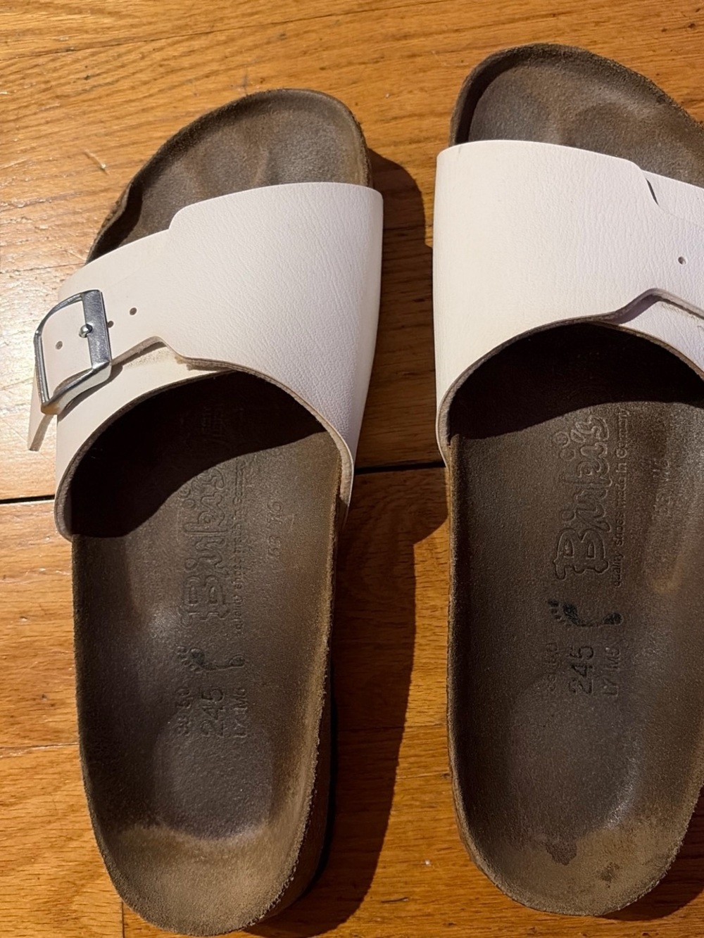 Birkenstock White Single-Buckle Footbed Slides